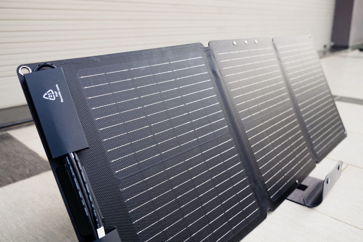 Folded ecoflow portable solar panel with monocrystalline cells