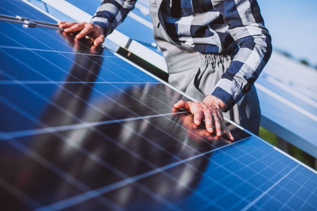 how much a 5 kW photovoltaic system produces