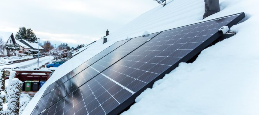 How to maximize the efficiency of photovoltaic panels in cold seasons