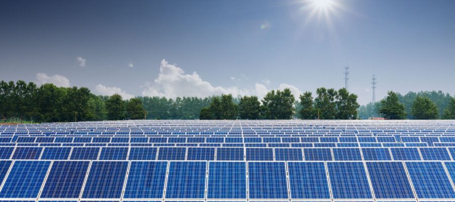 Optimize your business - 5 reasons to choose solar energy