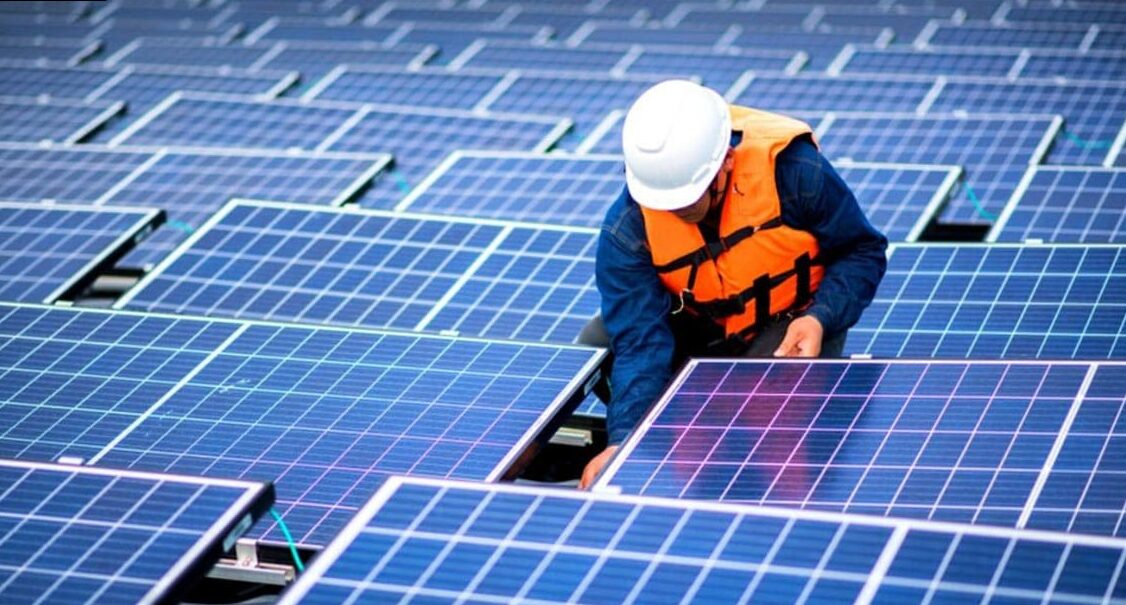 Solar energy vs conventional energy: what do you choose for your business